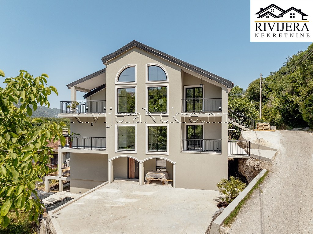 Квартира в Херцег-Нови, Черногория, 103 м² - фото 7