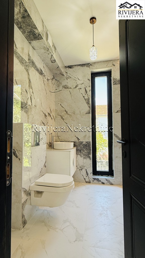 Квартира в Херцег-Нови, Черногория, 117 м² - фото 8