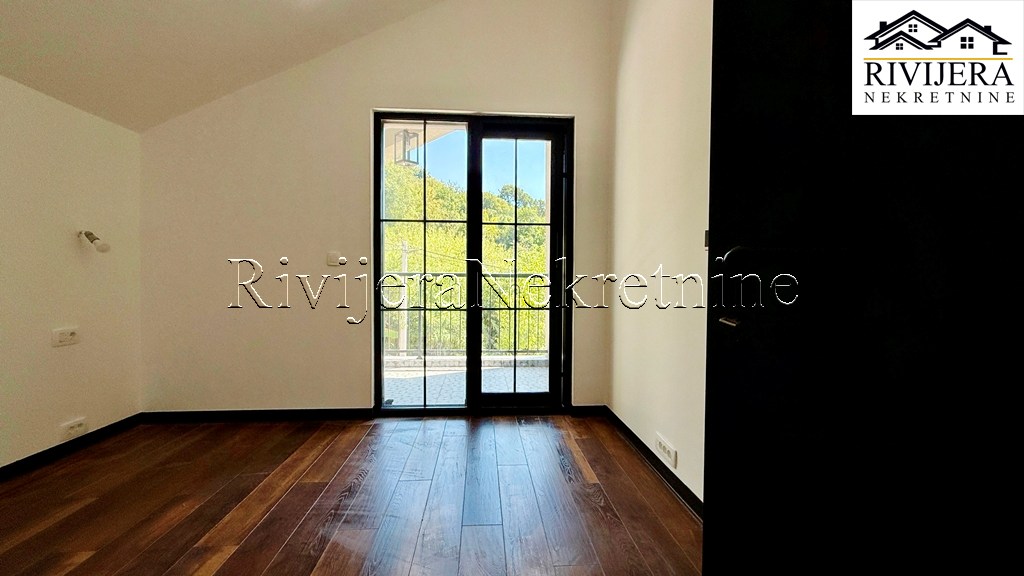 Квартира в Херцег-Нови, Черногория, 122 м² - фото 3