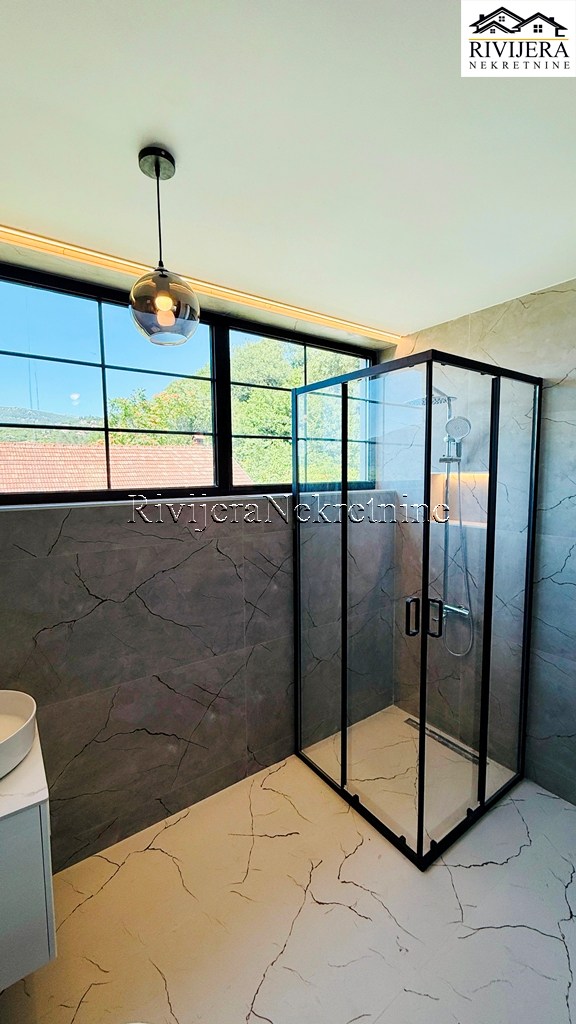 Квартира в Херцег-Нови, Черногория, 122 м² - фото 8