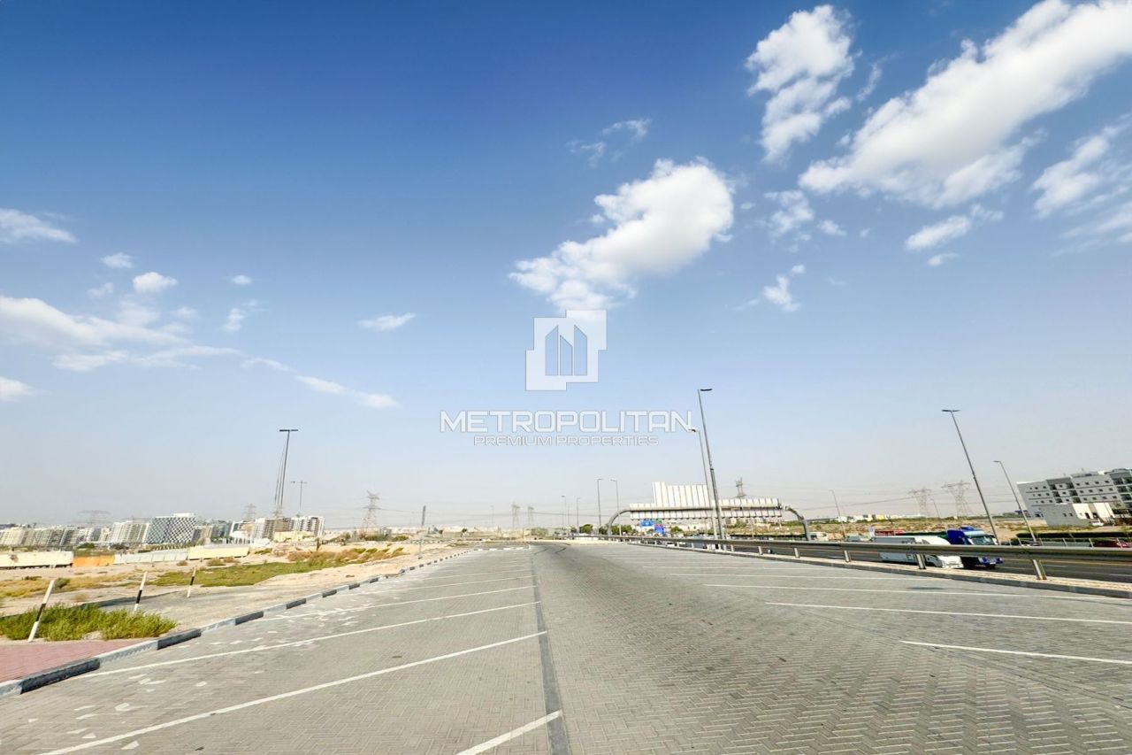 Коммерческая недвижимость в Дубае, ОАЭ, 2 750 м² - фото 6