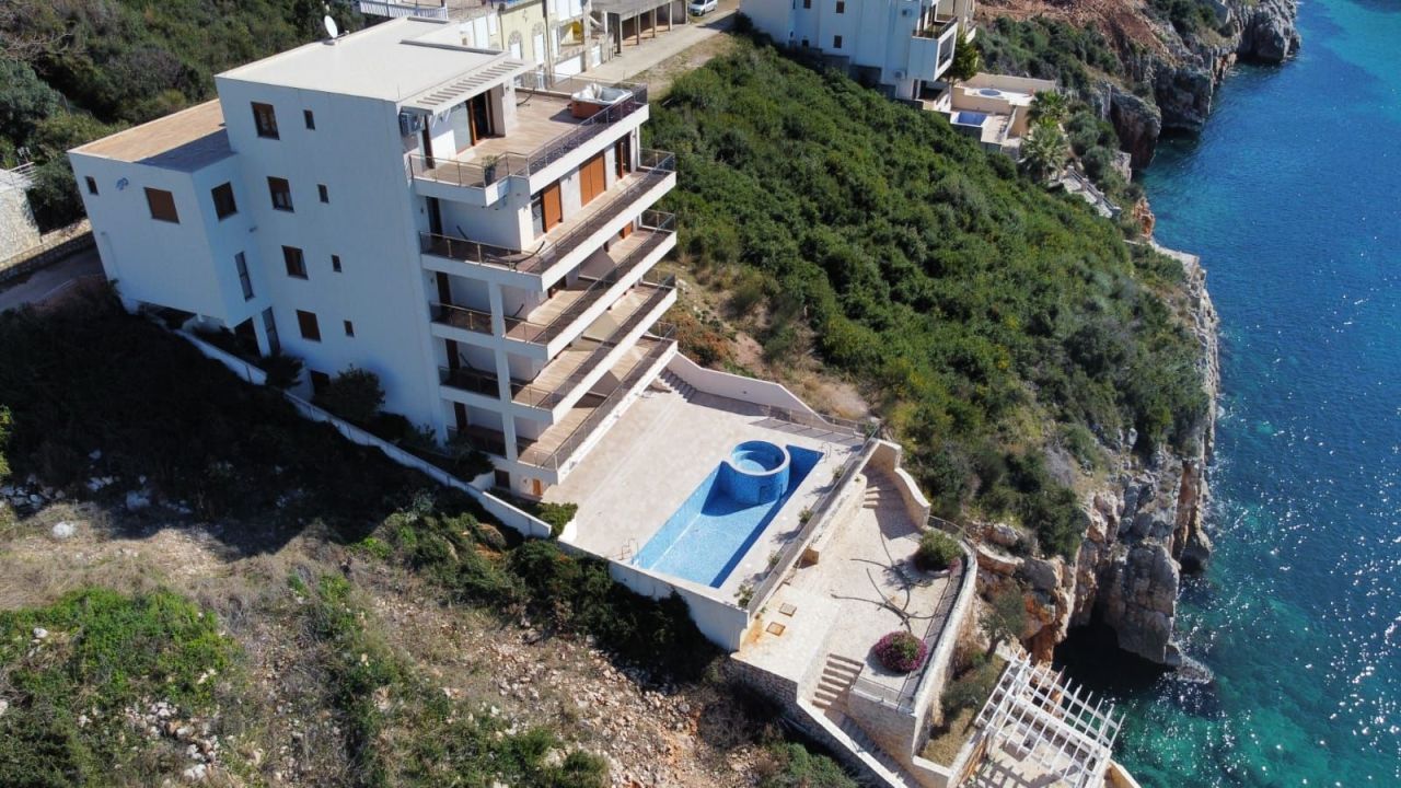 Инвестиционный проект в Добра Воде, Черногория, 15 000 м² - фото 5