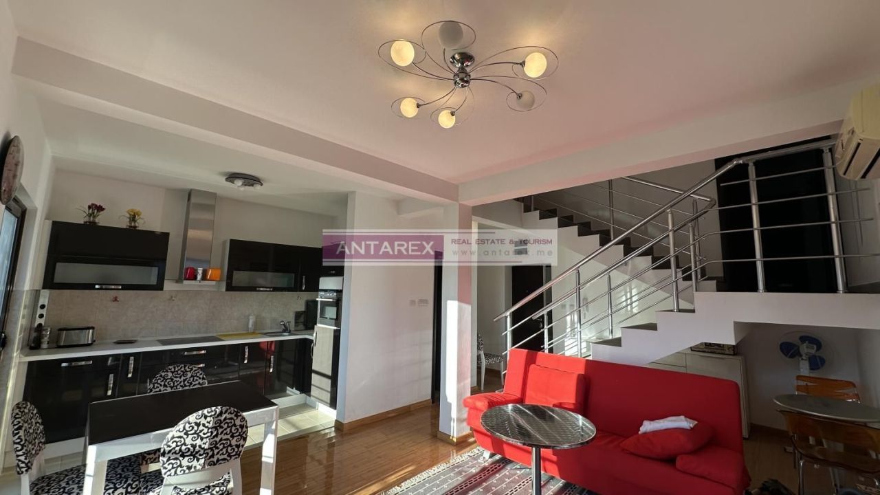 Апартаменты в Бечичи, Черногория, 110 м² - фото 1