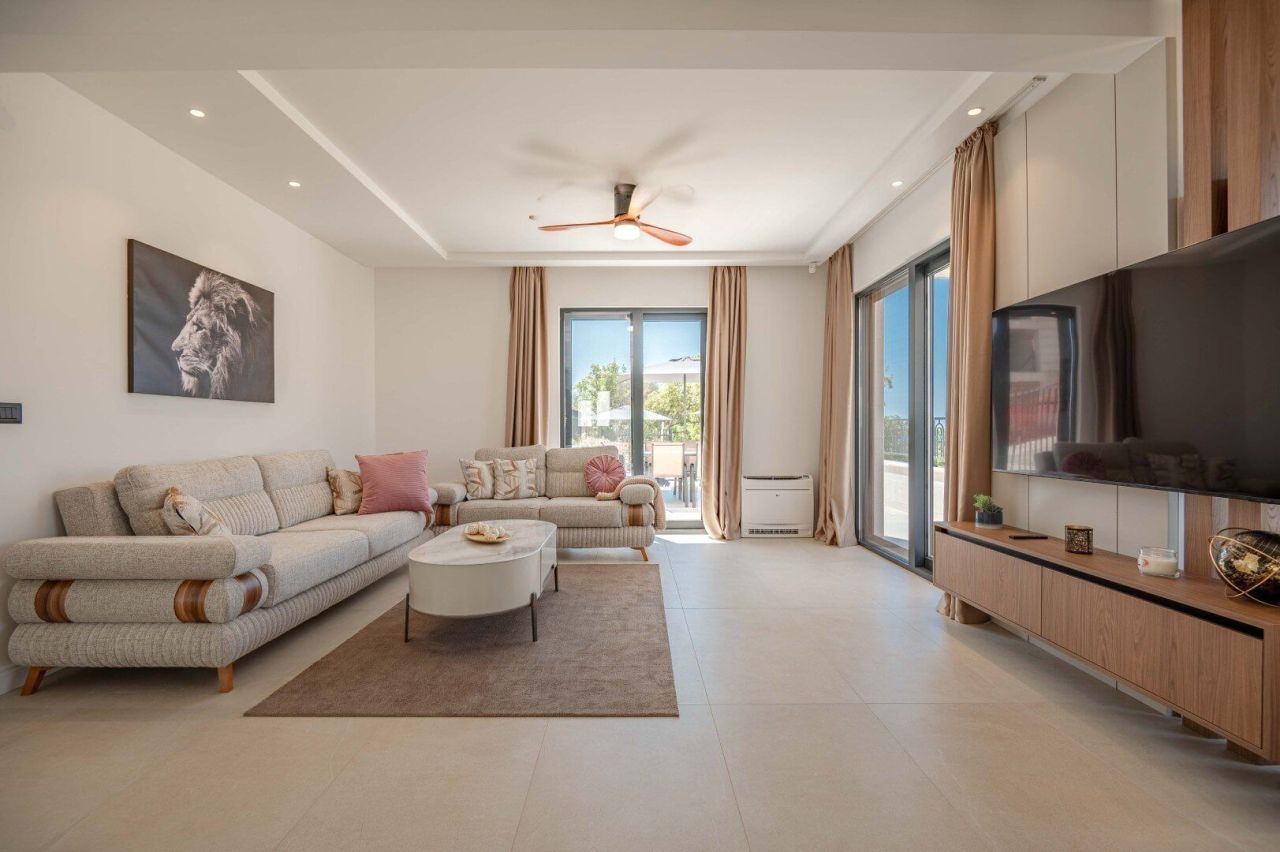 Вилла в Режевичах, Черногория, 318 м² - фото 12