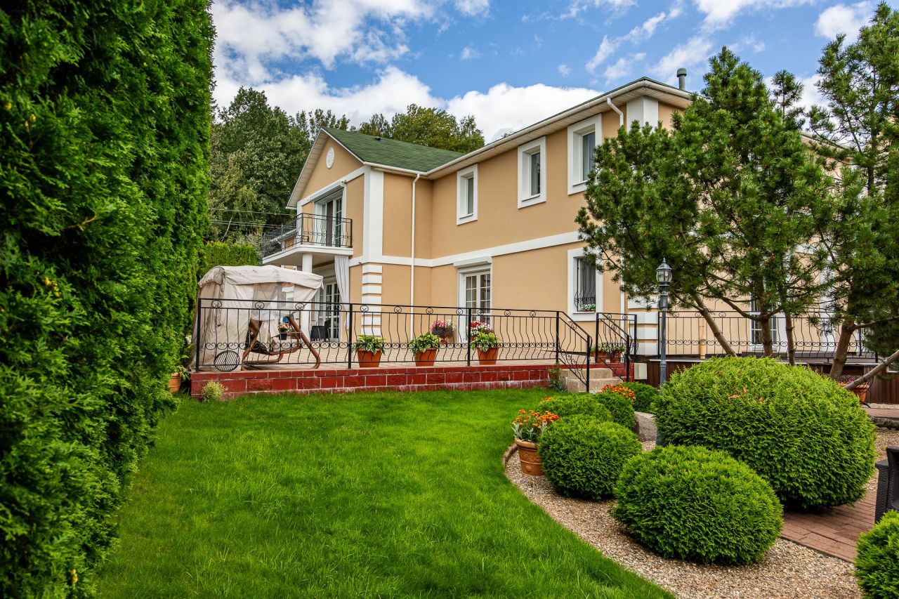 Коттедж Тарасово, Беларусь, 443.2 м² - фото 1