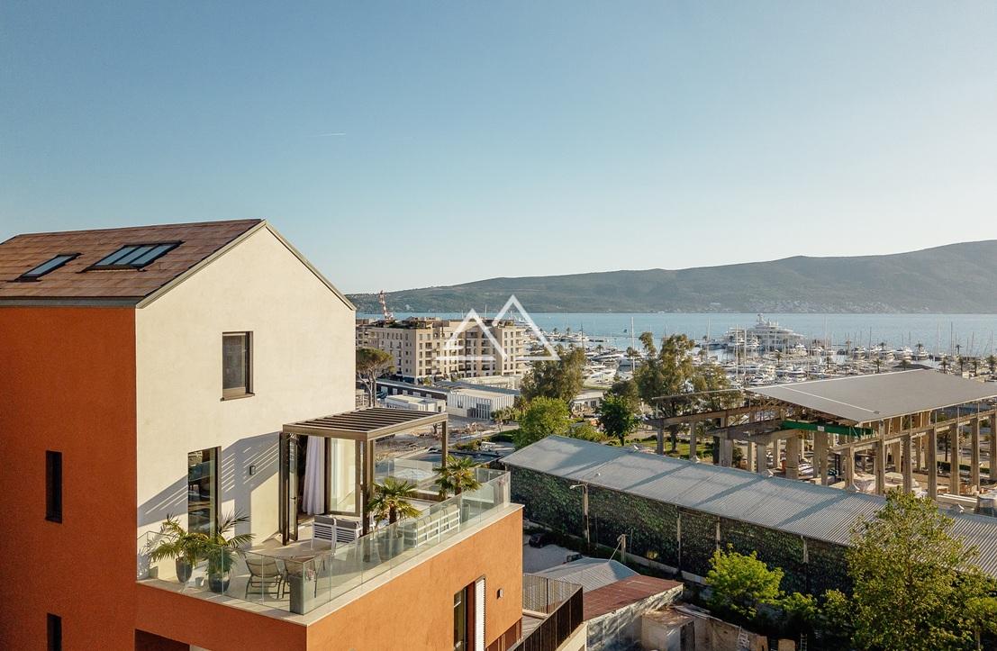 Апартаменты в Тивате, Черногория, 179 м² - фото 1
