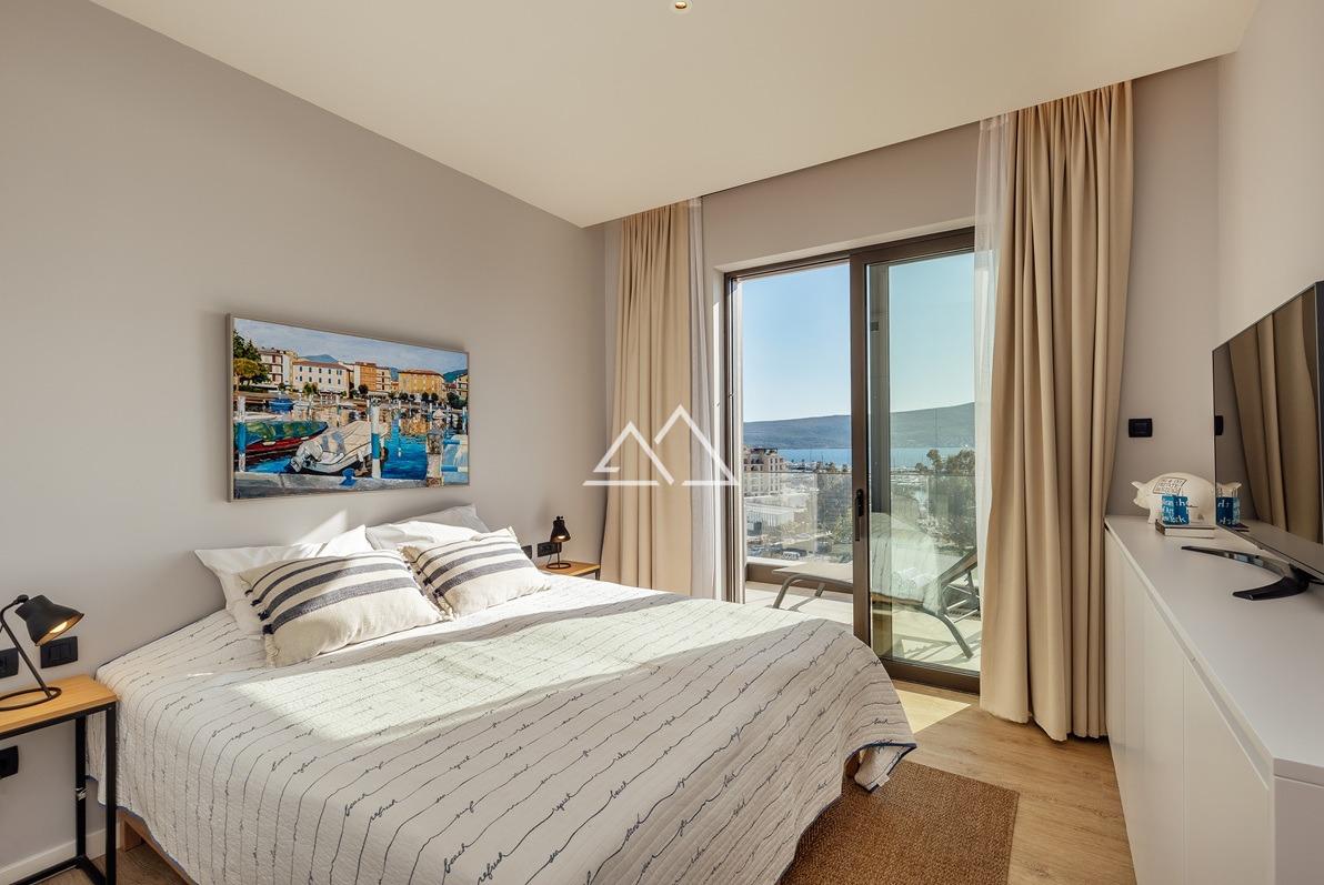 Апартаменты в Тивате, Черногория, 179 м² - фото 14