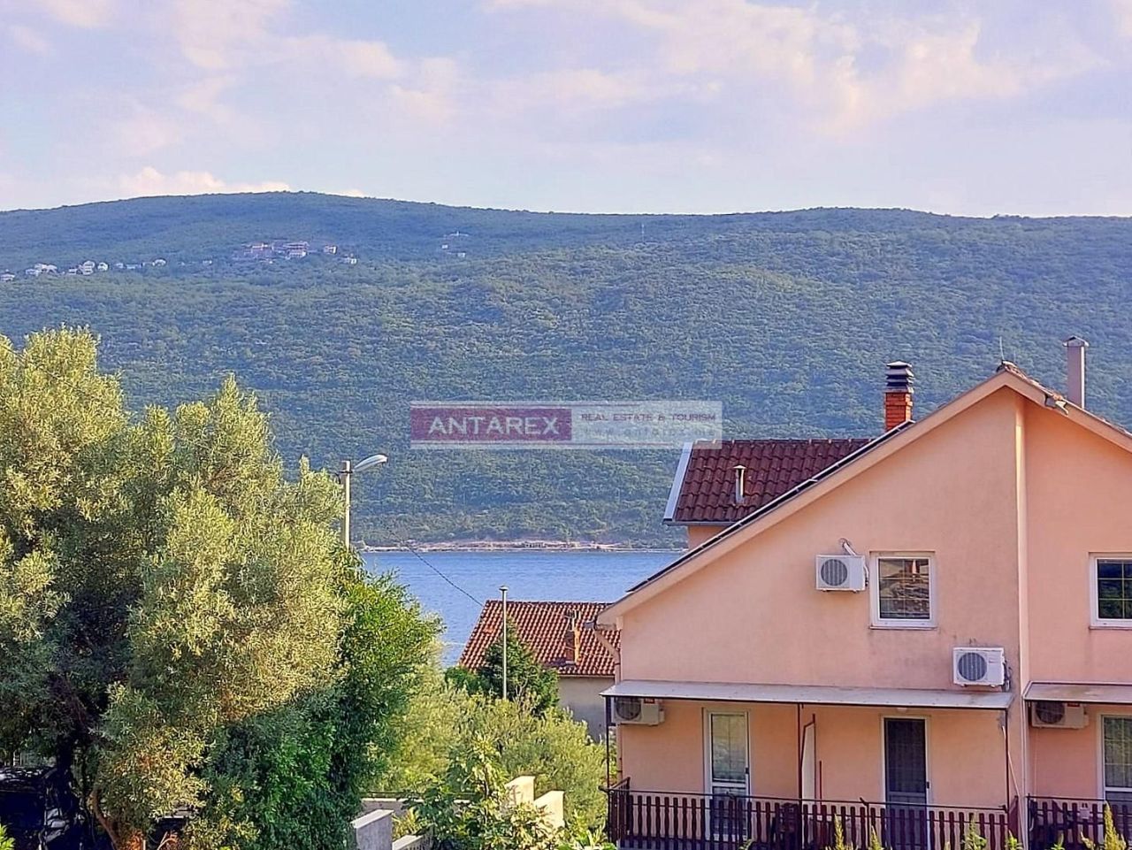 Апартаменты в Кумборе, Черногория, 33 м² - фото 1