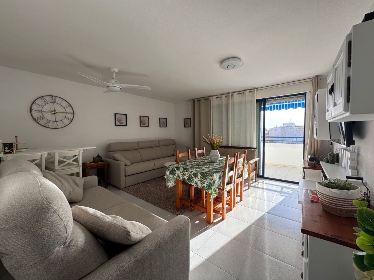 Апартаменты в Торревьехе, Испания, 70 м² - фото 1