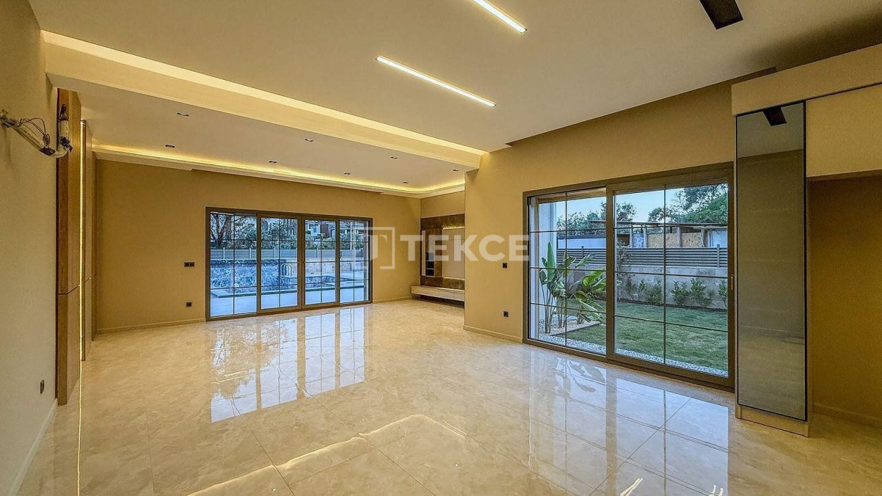 Вилла в Кушадасы, Турция, 250 м² - фото 11