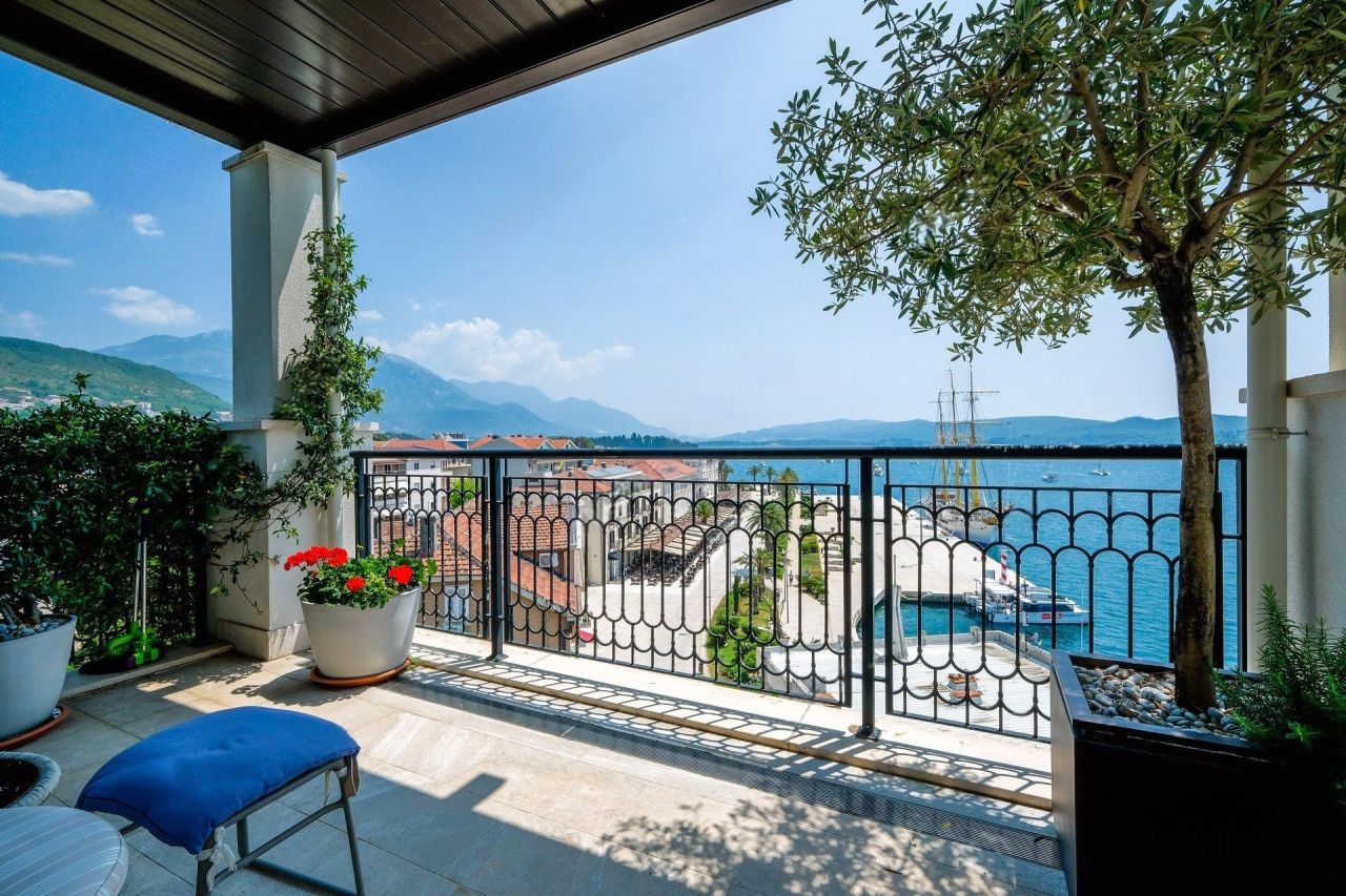 Квартира в Тивате, Черногория, 135 м² - фото 5