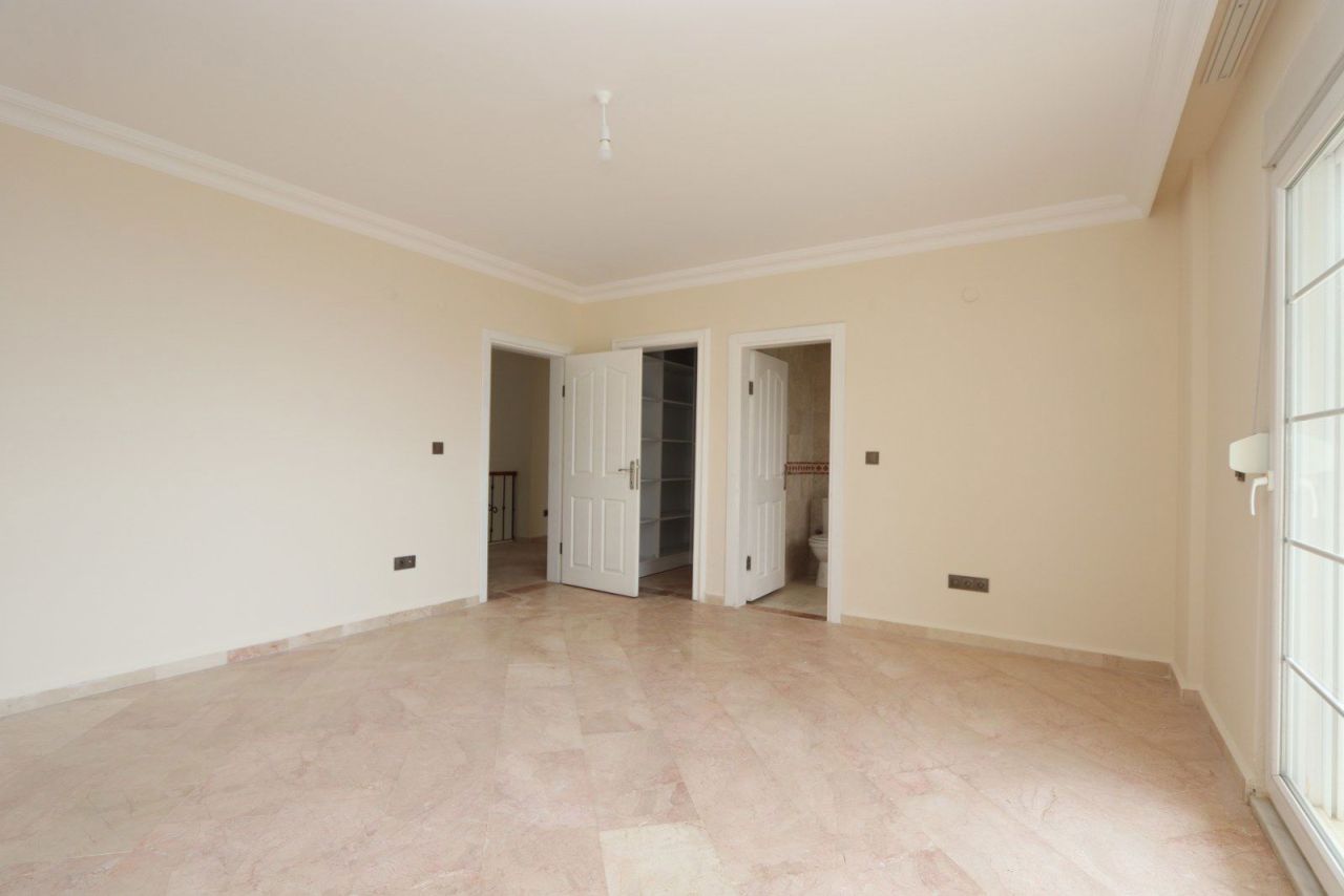 Апартаменты в Алании, Турция, 220 м² - фото 11