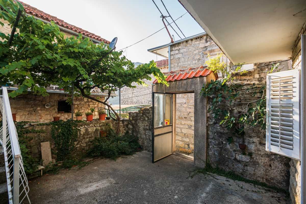 Квартира в Лепетани, Черногория, 60 м² - фото 8