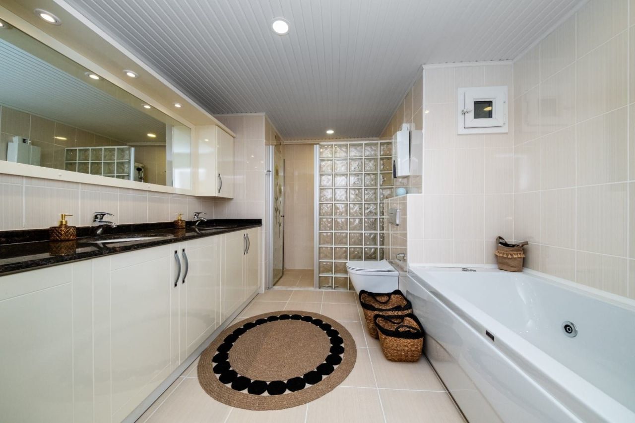 Апартаменты в Алании, Турция, 160 м² - фото 13