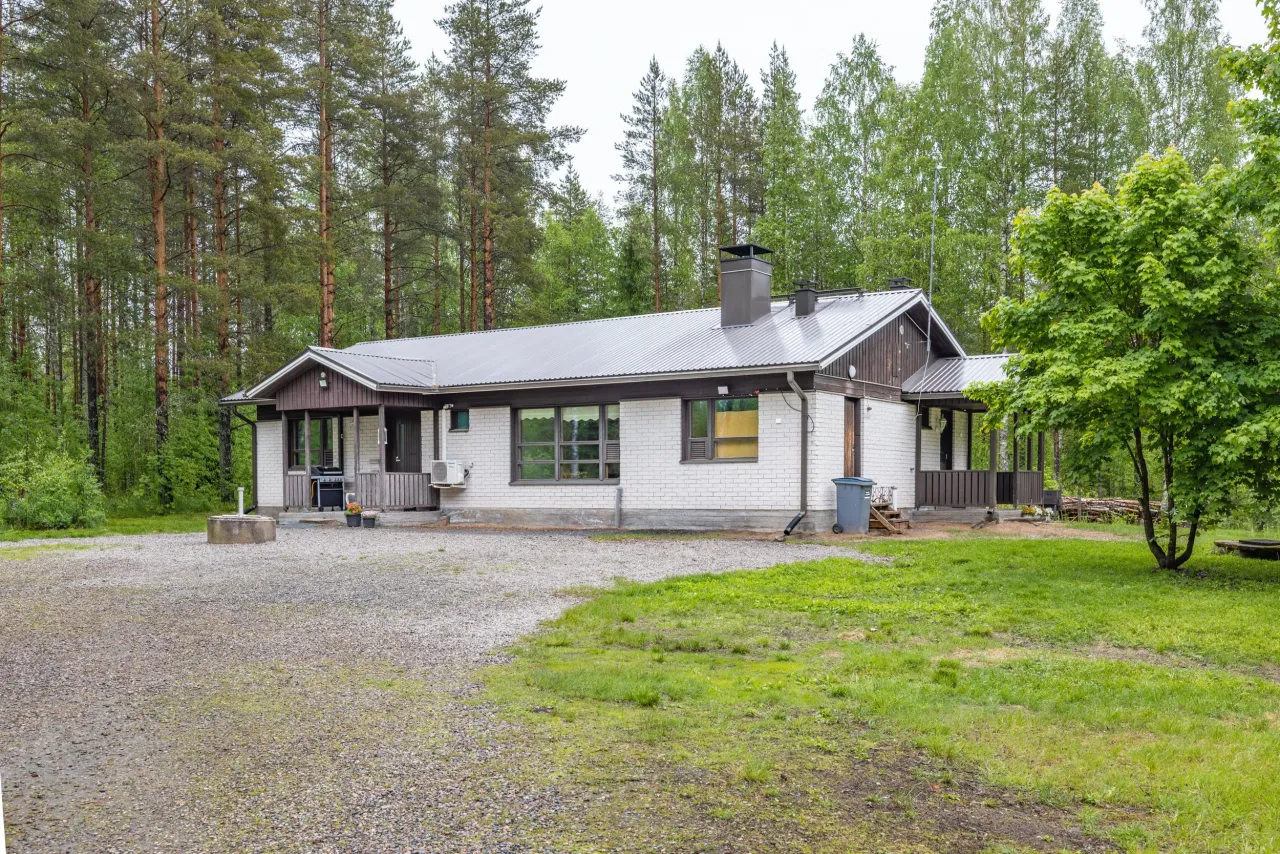 Дом в Каяани, Финляндия, 111.2 м² - фото 1