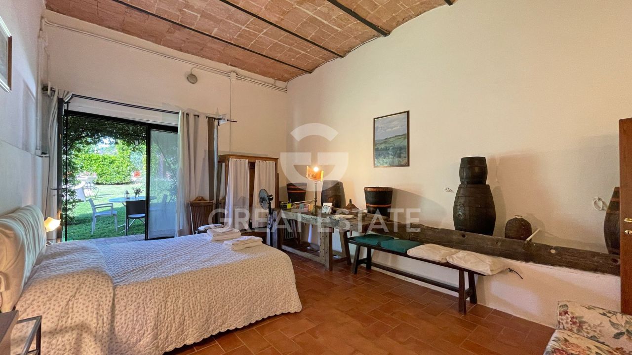 Дом в Монтепульчано, Италия, 440.35 м² - фото 18