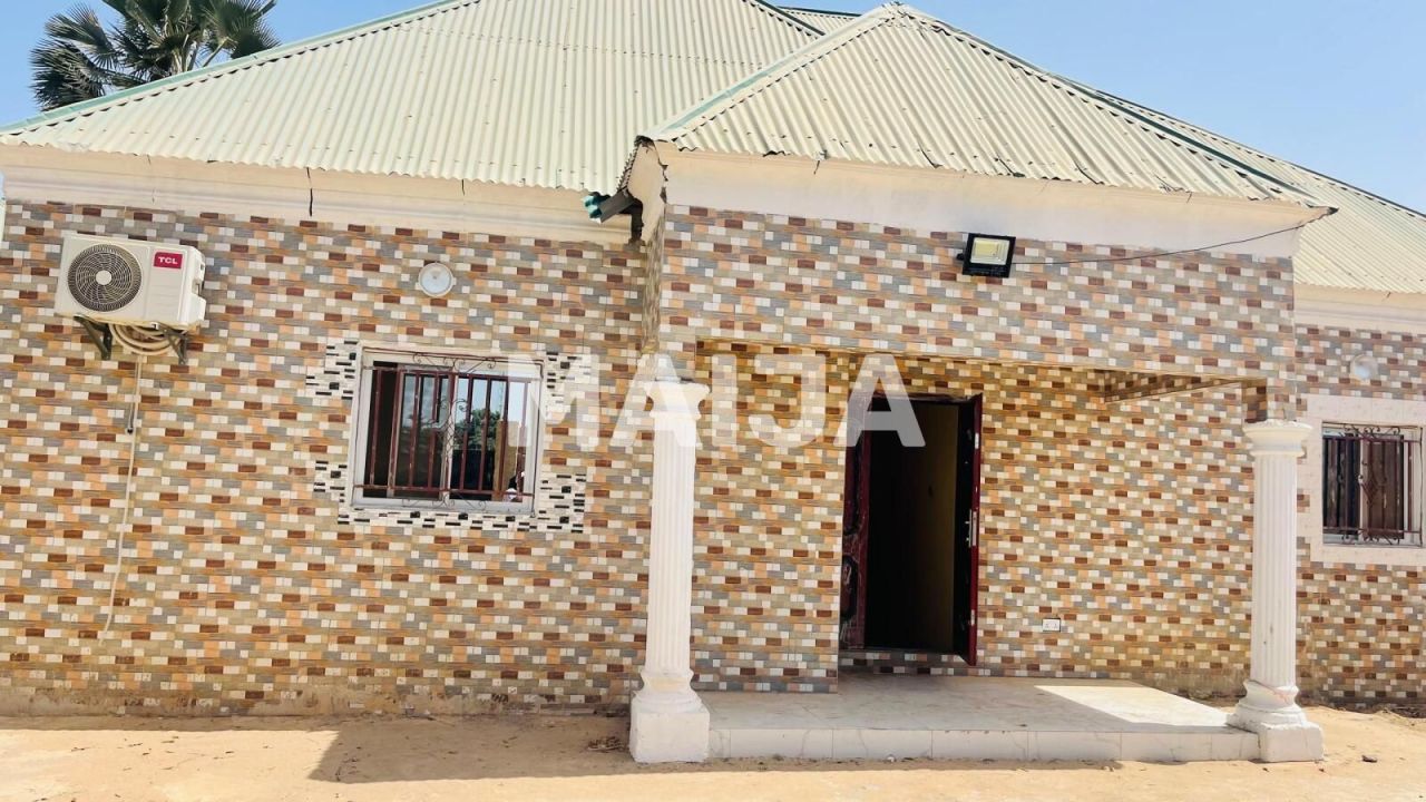 Дом Sanyang, Гамбия, 180 м² - фото 1