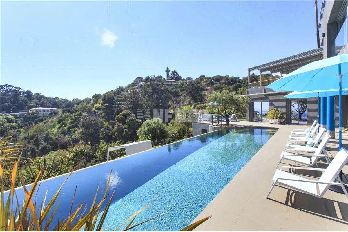 Особняк в Каннах, Франция, 587 м² - фото 2