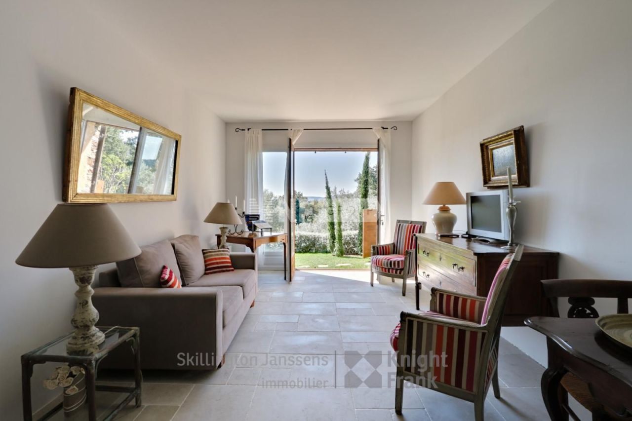 Вилла в Ла Гард-Френе, Франция, 235 м² - фото 6