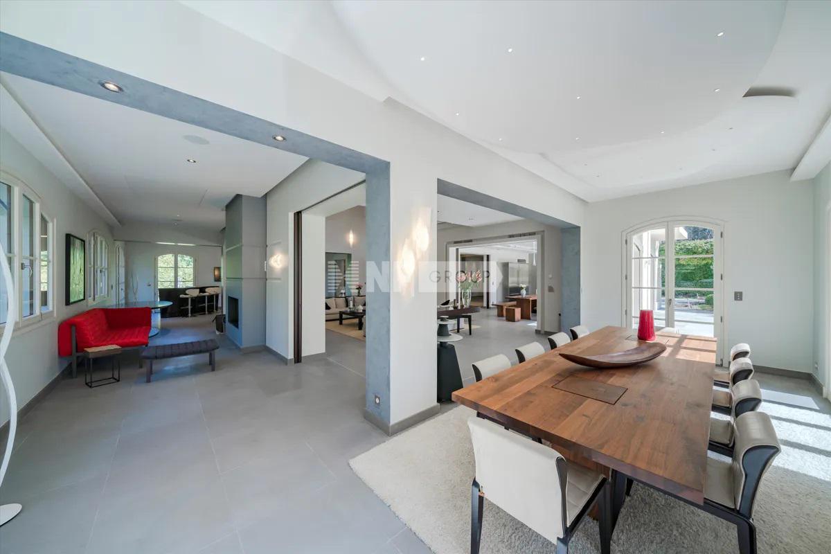 Вилла в Мужене, Франция, 750 м² - фото 8