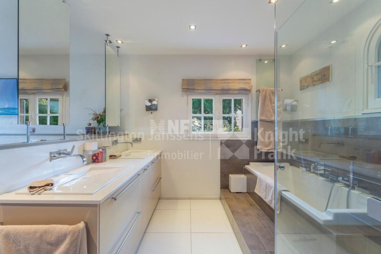 Вилла в Сен-Максиме, Франция, 164 м² - фото 9