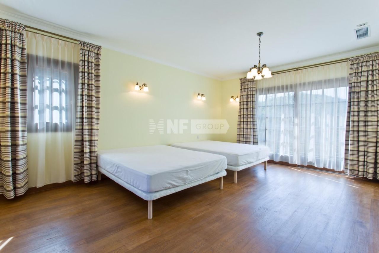 Вилла в Ла Гард-Френе, Франция, 308 м² - фото 9