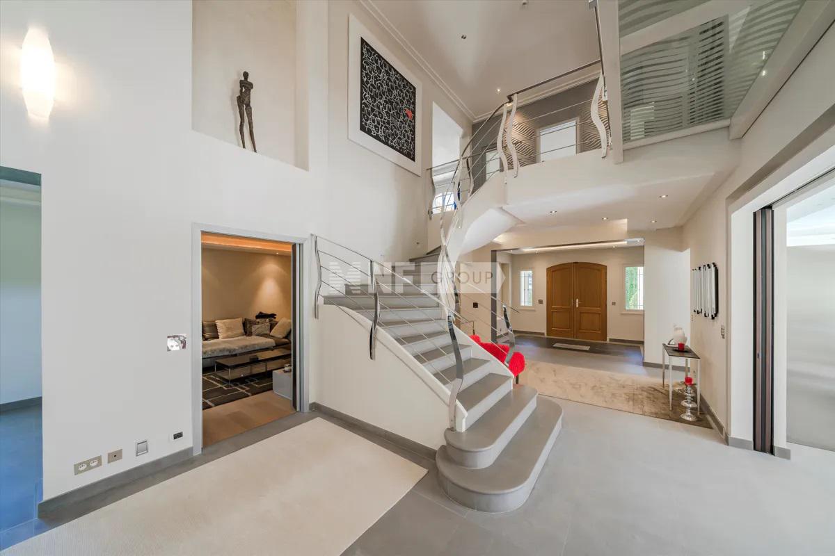 Вилла в Мужене, Франция, 750 м² - фото 10