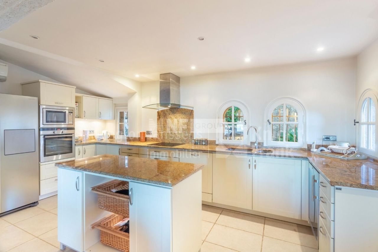 Вилла в Сен-Максиме, Франция, 164 м² - фото 10