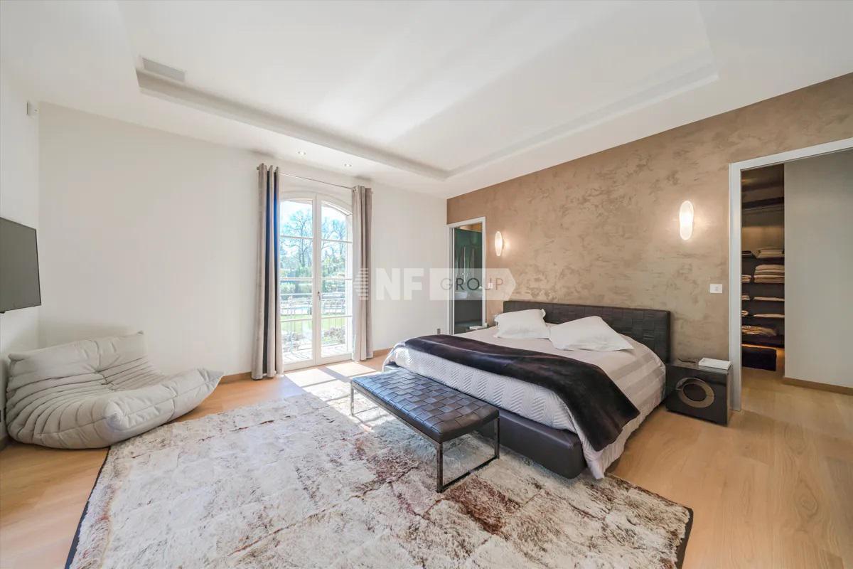 Вилла в Мужене, Франция, 750 м² - фото 12