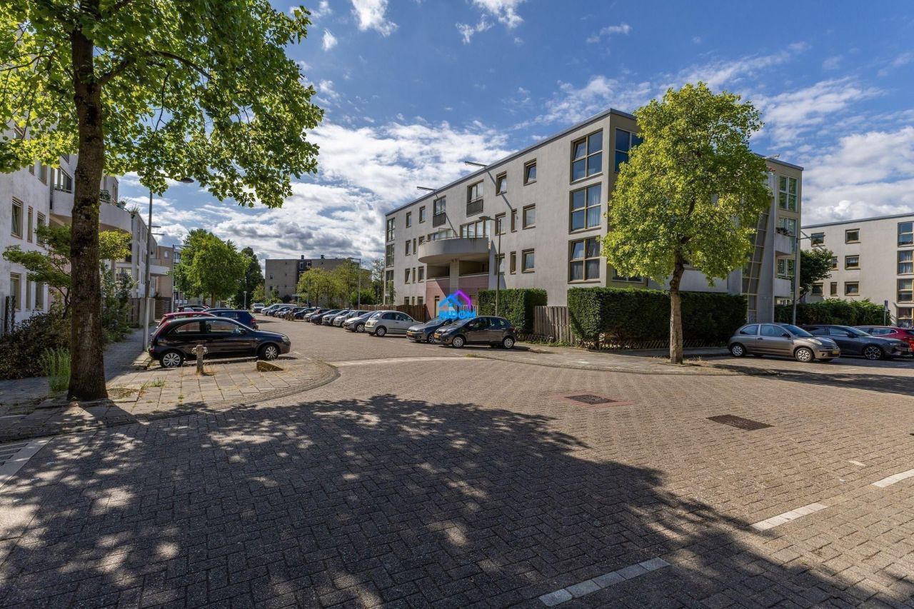 Апартаменты в Амстердаме, Нидерланды, 79 м² - фото 1