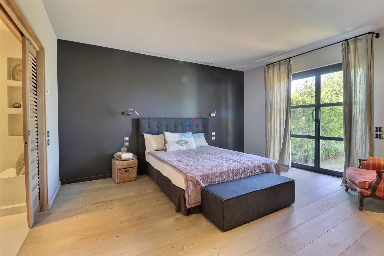 Вилла в Сен-Тропе, Франция, 385 м² - фото 2