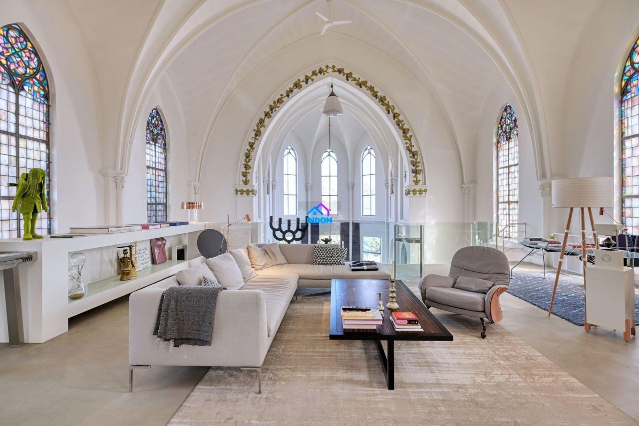 Дом в Утрехте, Нидерланды, 481 м² - фото 2