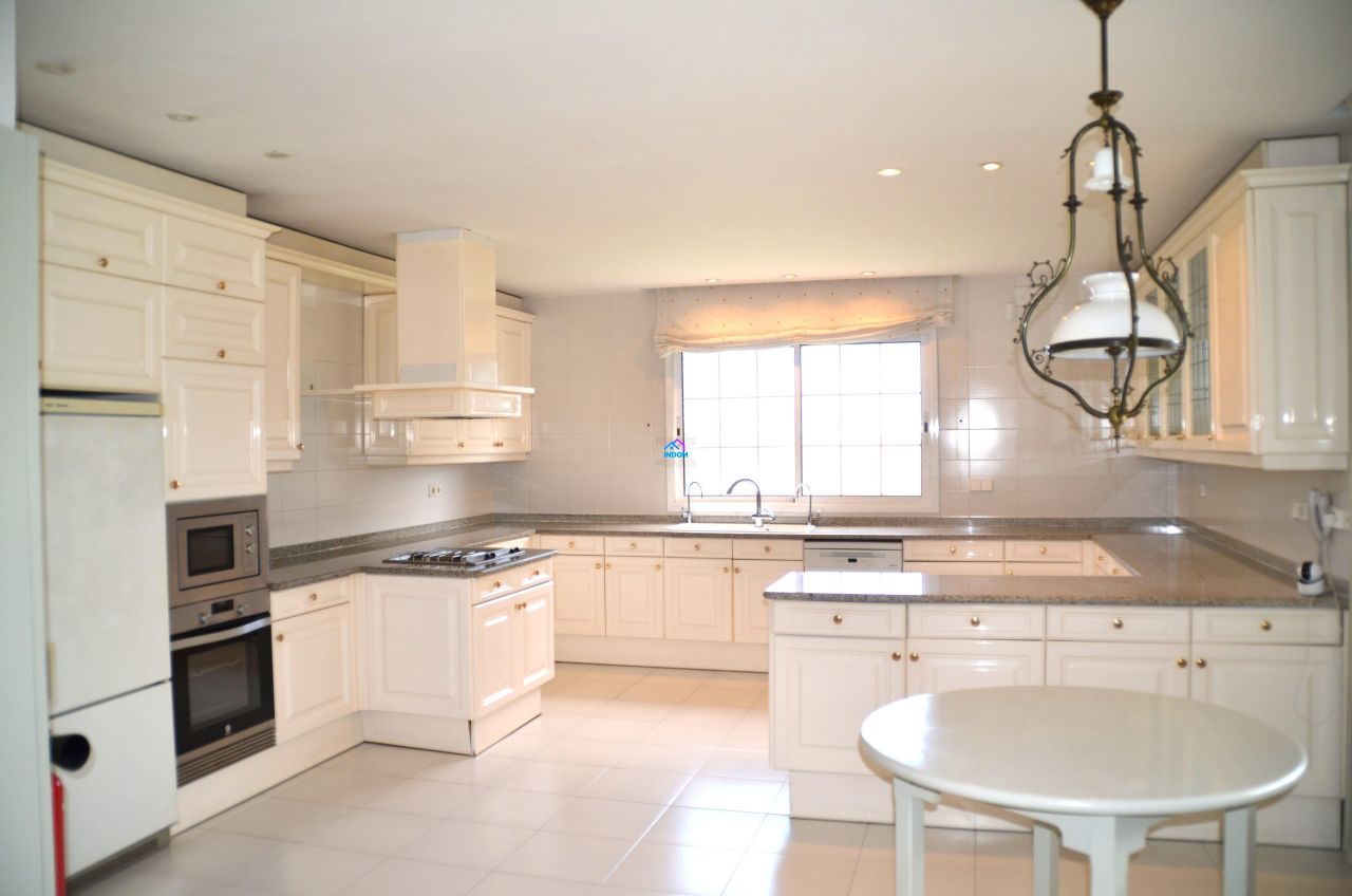 Вилла Барселона. Окрестности, Испания, 1 424 м² - фото 5