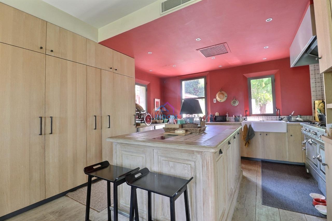 Вилла в Сен-Тропе, Франция, 385 м² - фото 6