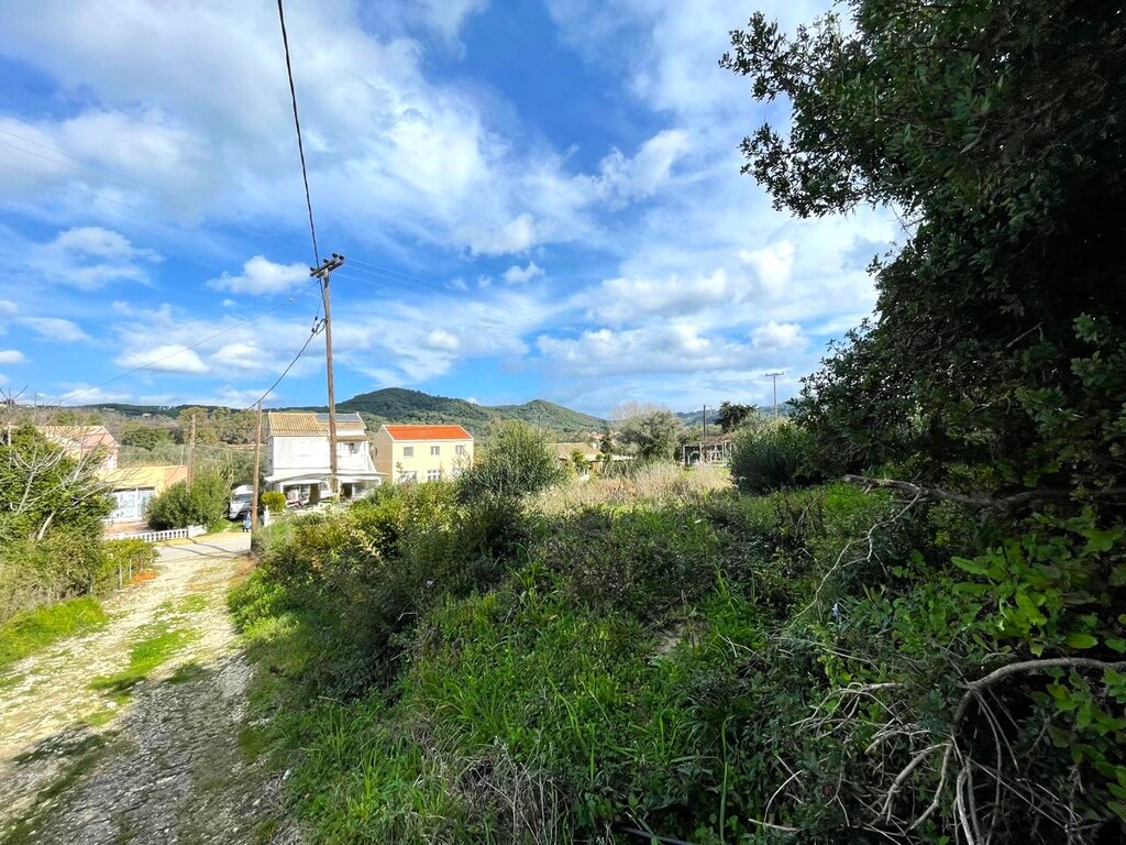 Земля на Корфу, Греция, 883 м² - фото 1