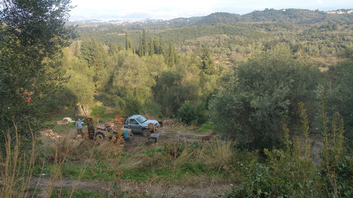 Земля на Корфу, Греция, 12 437 м² - фото 2