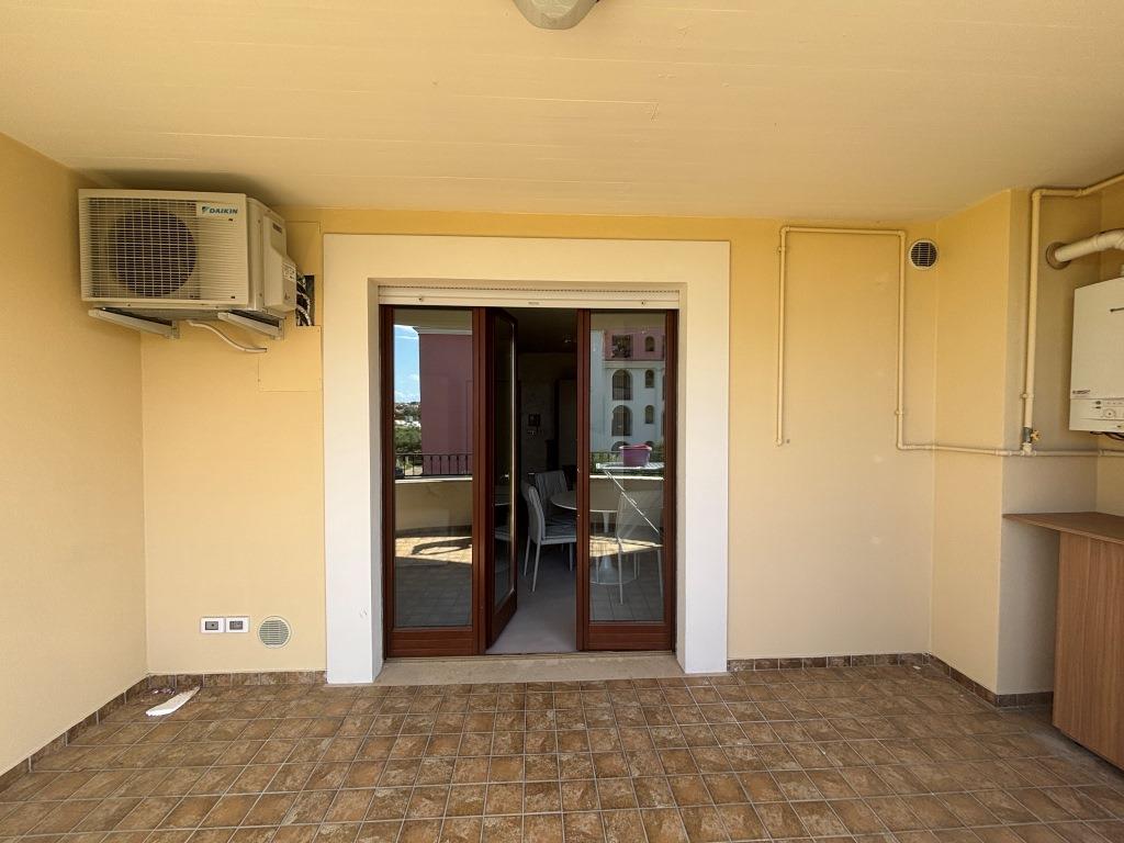 Квартира в Монтесильвано, Италия, 61 м² - фото 14