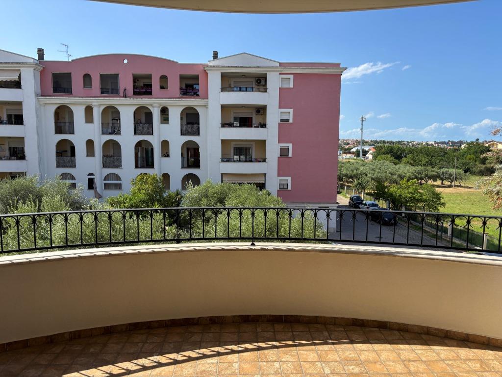 Квартира в Монтесильвано, Италия, 61 м² - фото 13