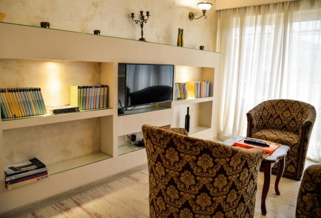 Отель, гостиница в Которе, Черногория, 600 м² - фото 1