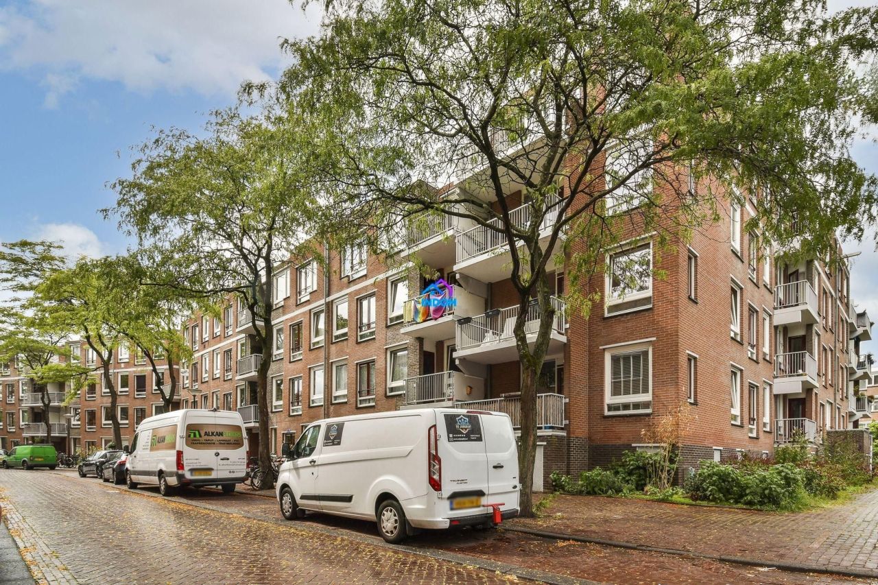 Апартаменты в Амстердаме, Нидерланды, 56 м² - фото 1