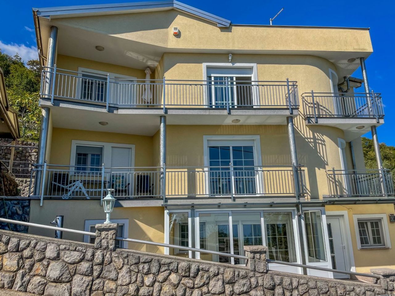 Отель, гостиница Medveja, Хорватия, 210 м² - фото 1