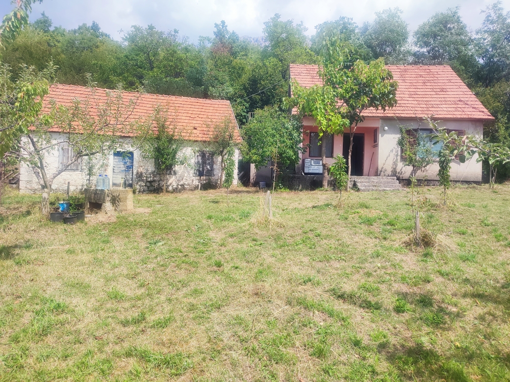 Дом под реконструкцию в Никшиче, Черногория, 136 м² - фото 3