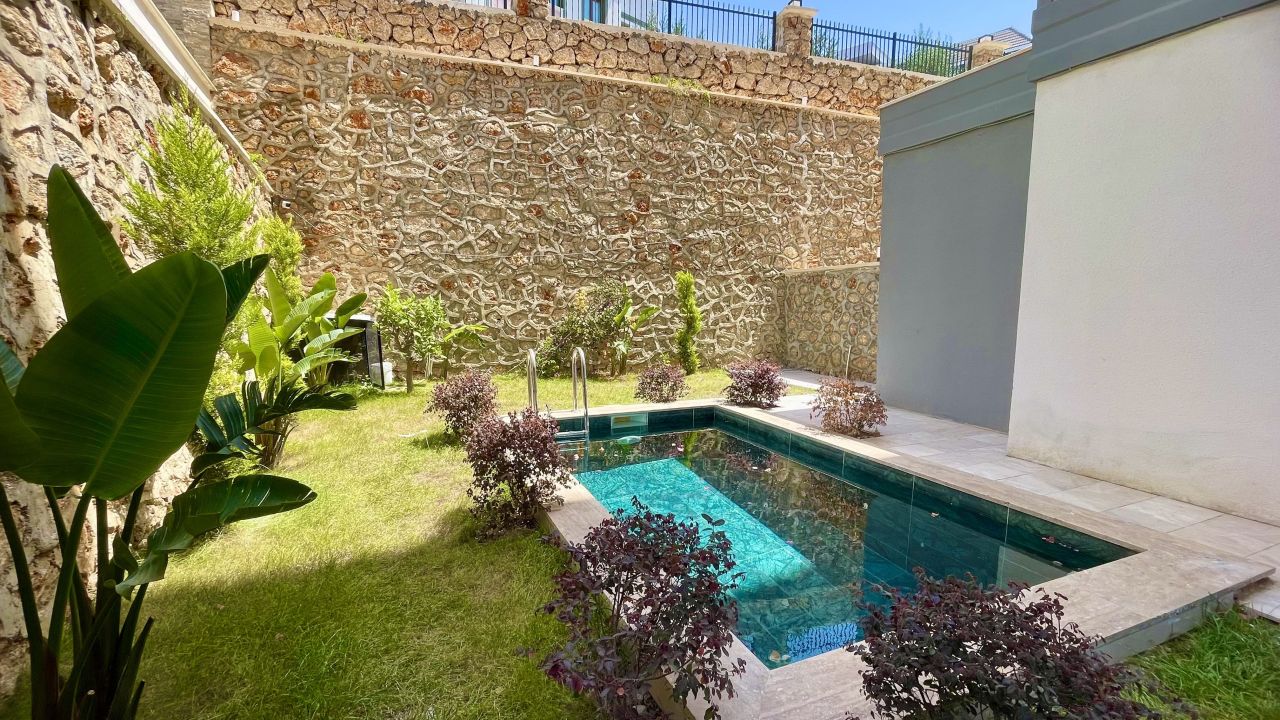 Таунхаус в Алании, Турция, 80 м² - фото 1