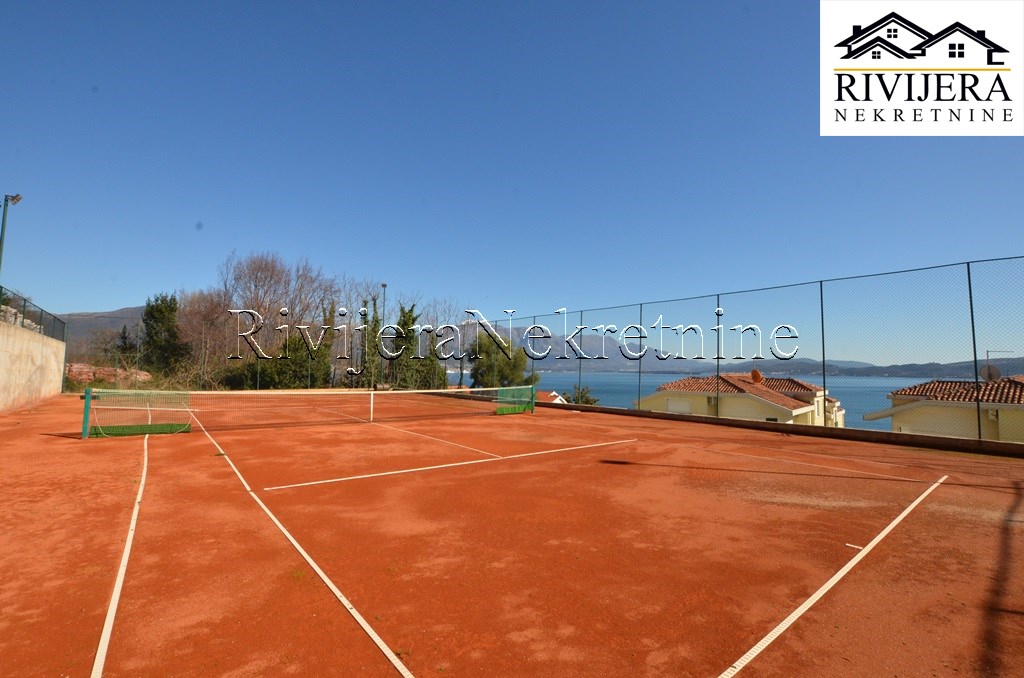 Квартира в Херцег-Нови, Черногория, 89 м² - фото 3