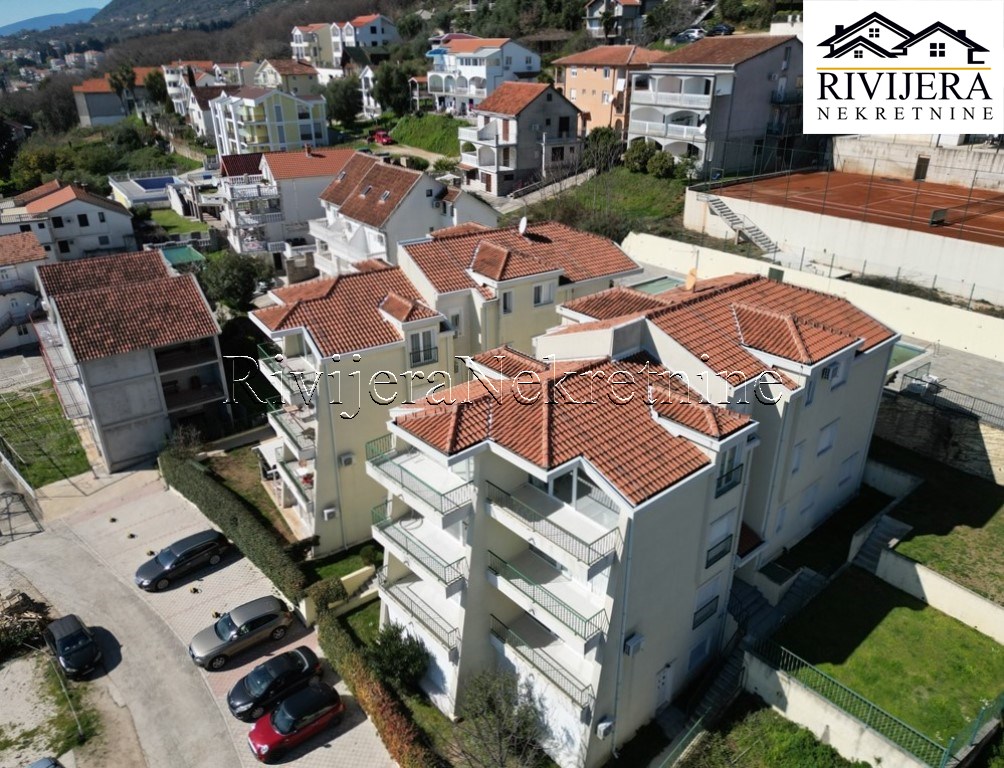 Квартира в Херцег-Нови, Черногория, 89 м² - фото 2