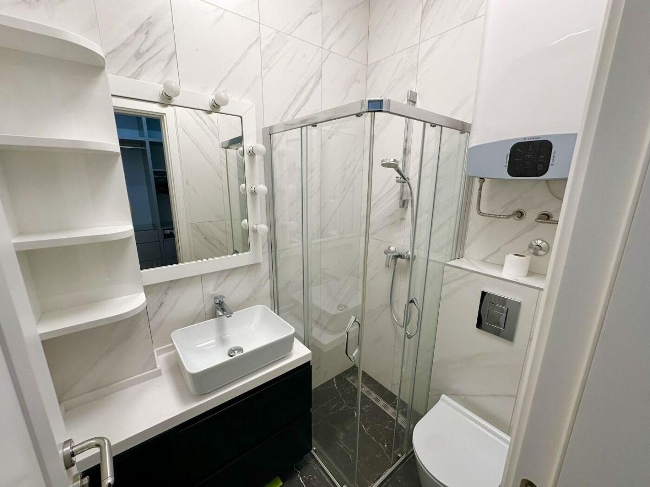 Квартира в Доброте, Черногория, 93 м² - фото 15