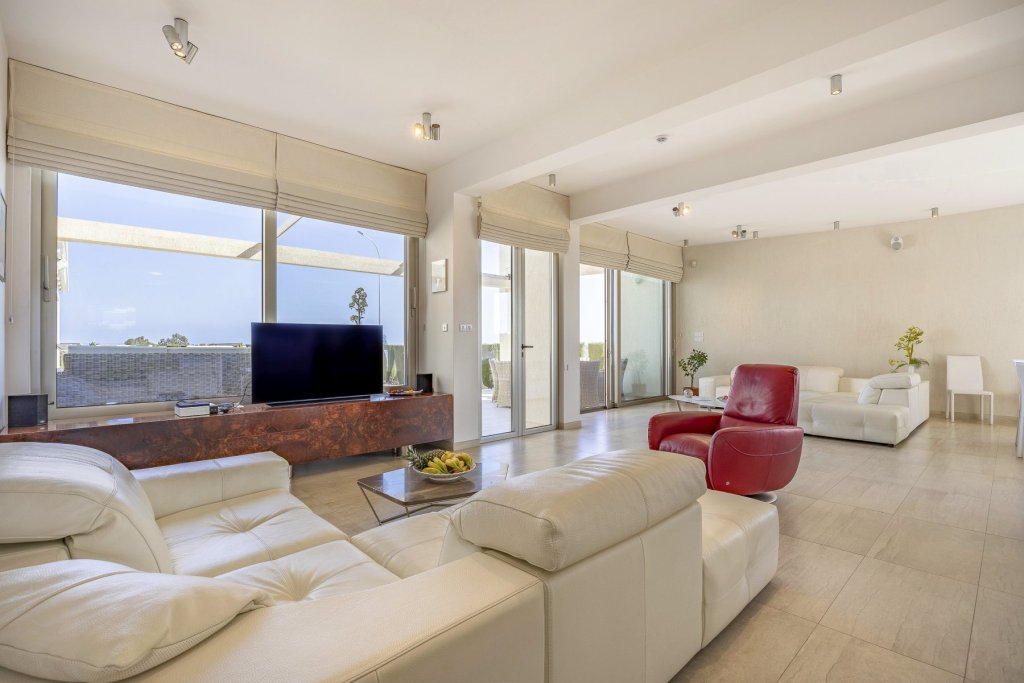 Квартира в Фамагусте, Кипр, 335 м² - фото 3