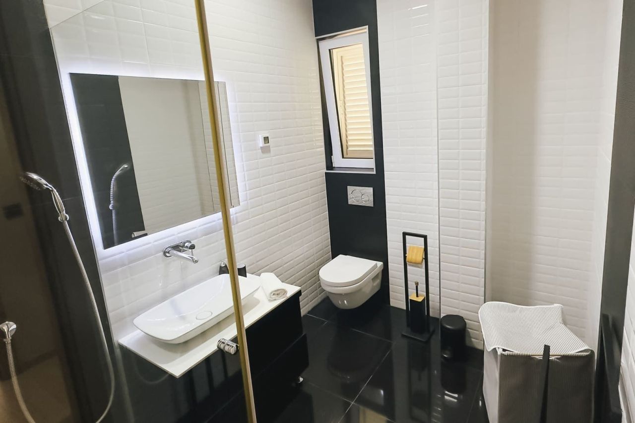 Вилла в Доброте, Черногория, 267 м² - фото 9