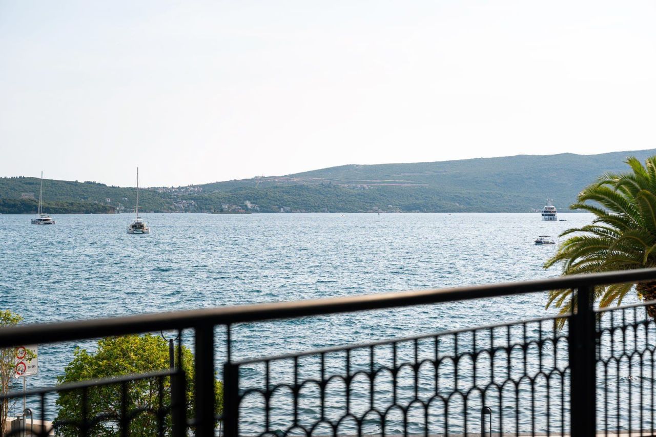 Апартаменты в Тивате, Черногория, 107 м² - фото 12