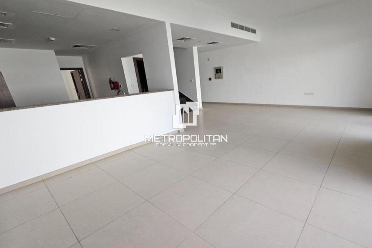 Таунхаус в Дубае, ОАЭ, 160 м² - фото 1